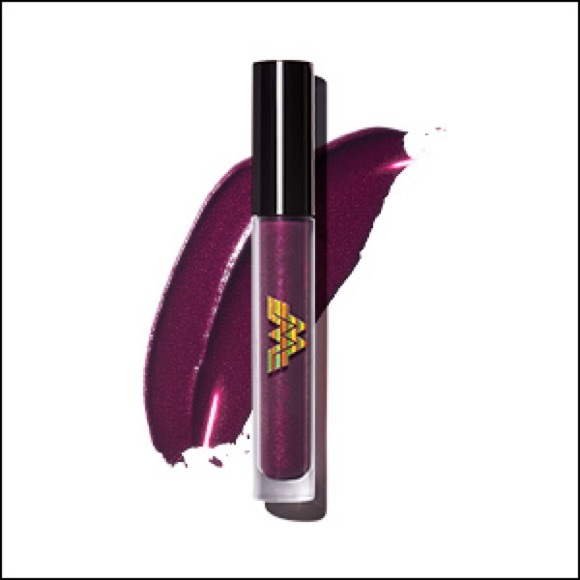 ✨SOLD ✨Revlon x WW84 Wonder Woman Warrior Glitter Lipcolor - Picture 3 of 7